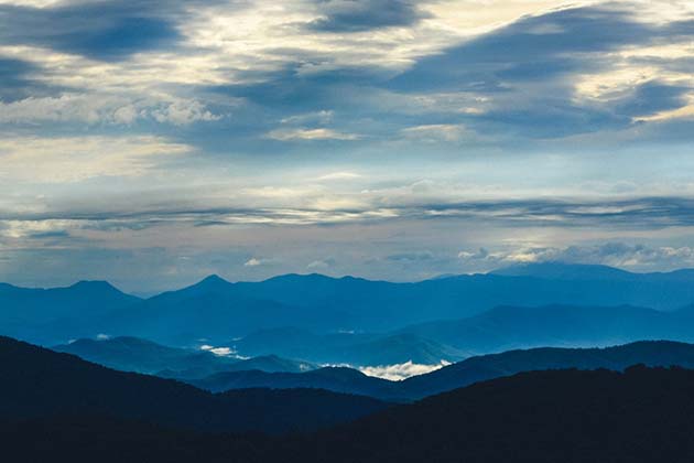 沈阳公墓凭山水寻穴位，元辰当出，未可言凶
